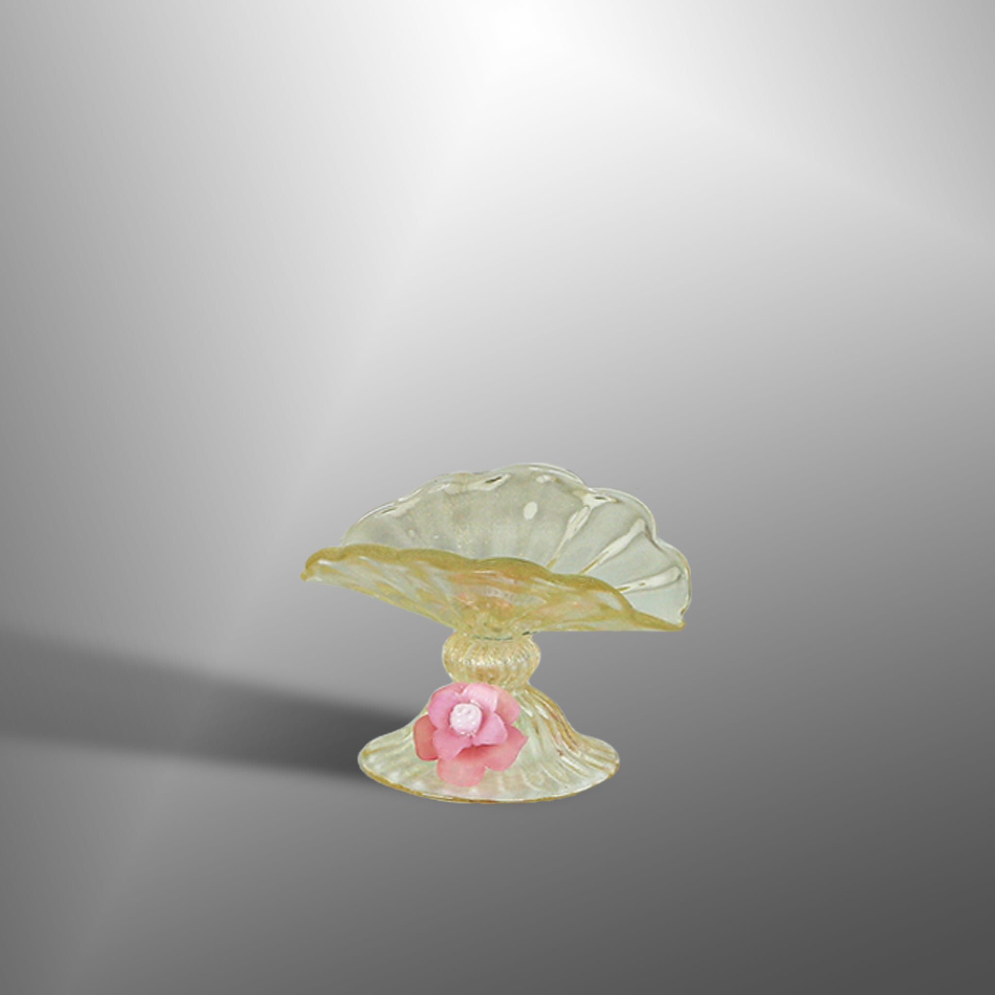 Bathroom accessories with Pink Flowers