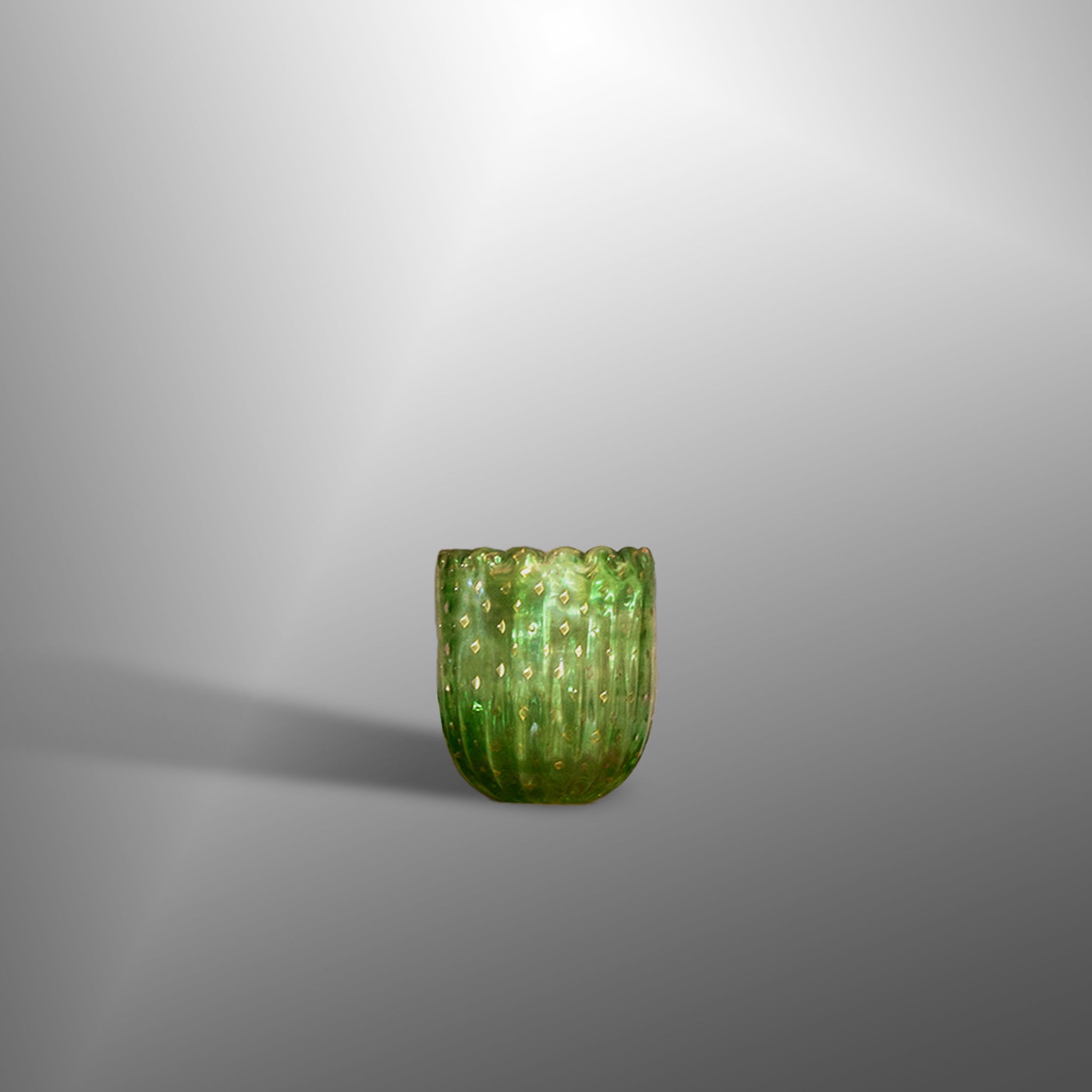 Vases with gold