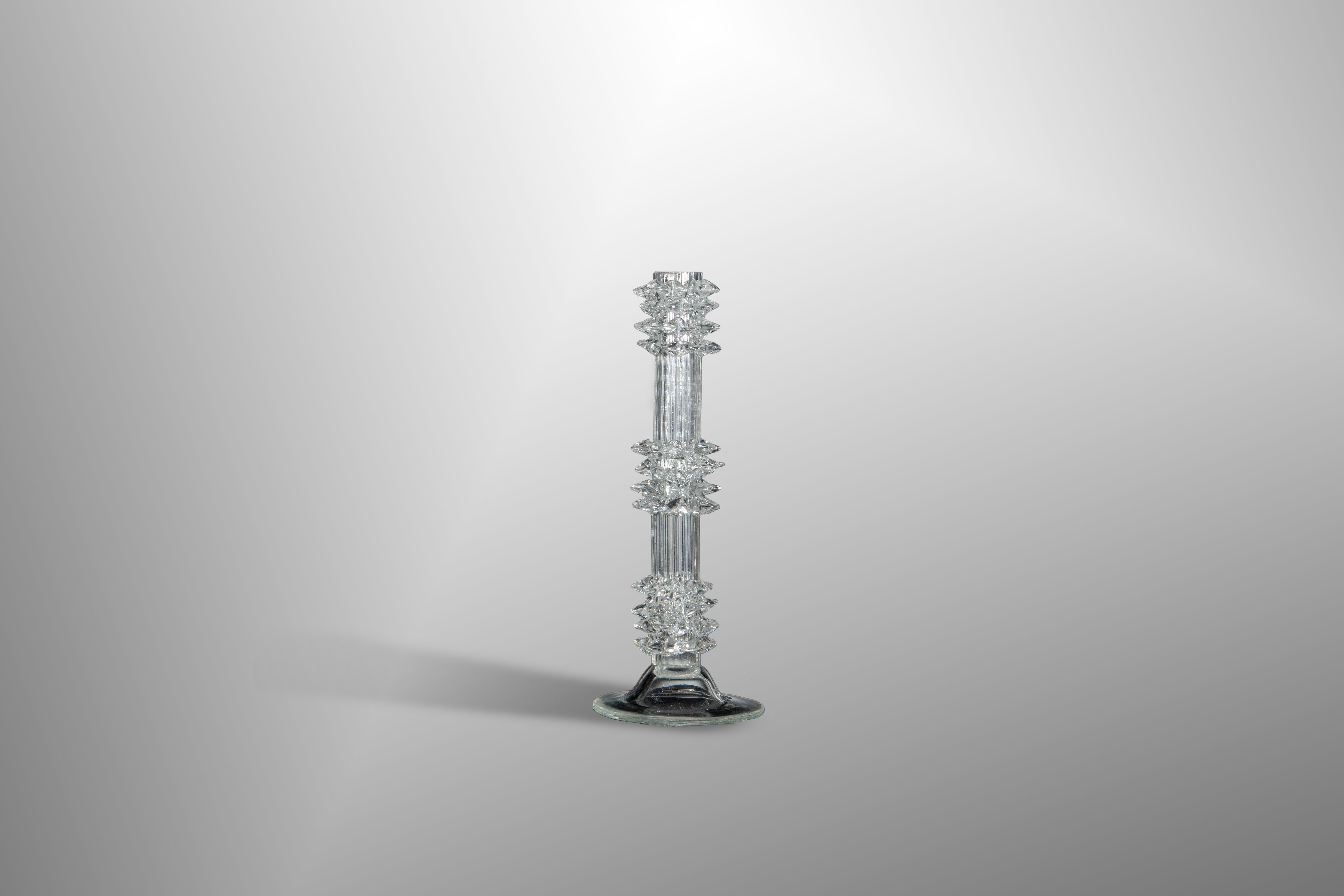Vases with "Rostri"
