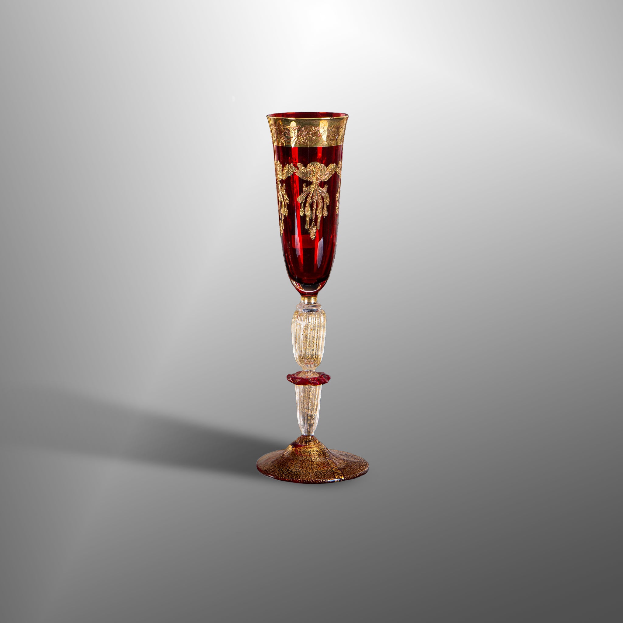 Bicchieri con decori in oro
