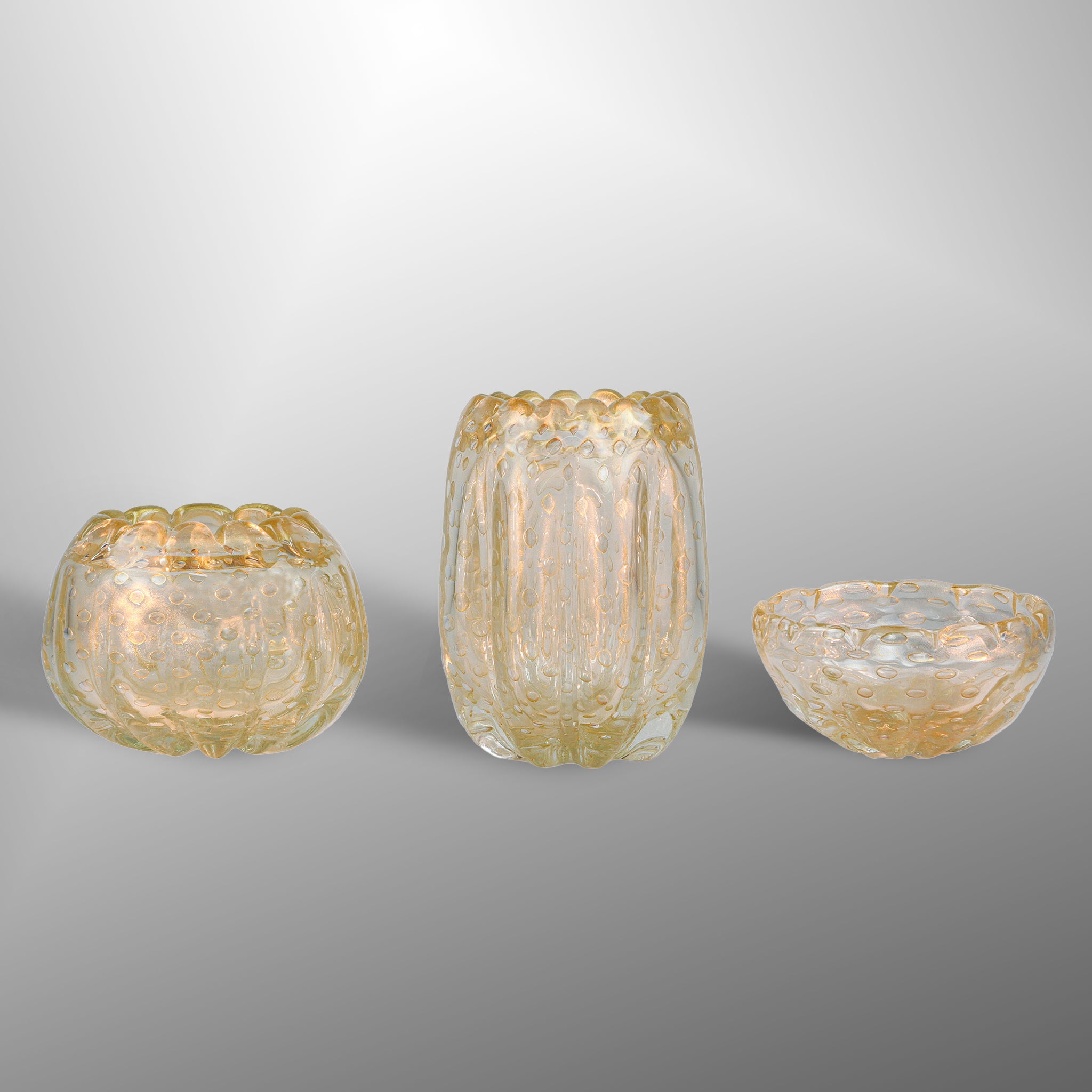 Vaso in oro con lavorazione a "Bolle"