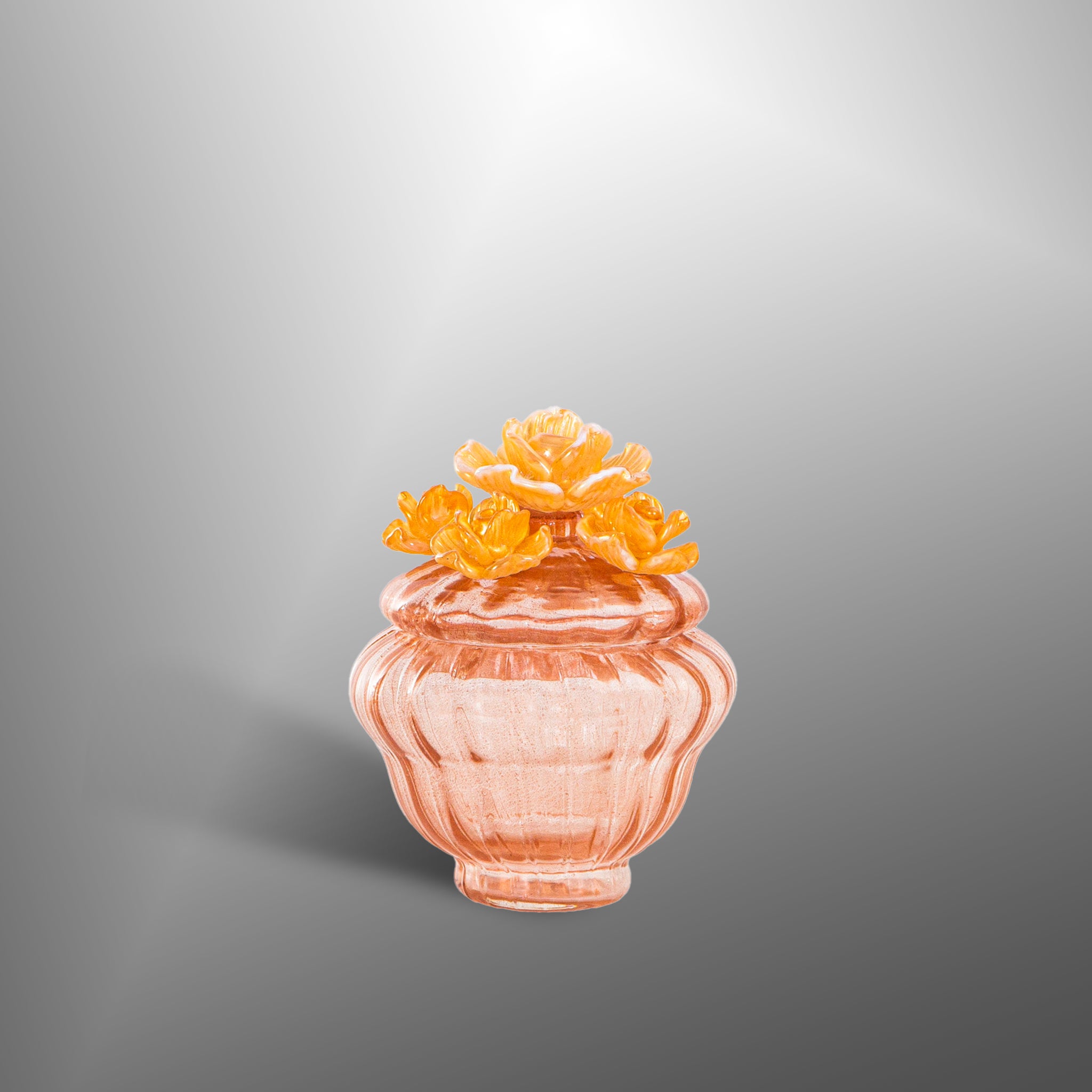 Contenitori con coperchio in colore rosa con fiori